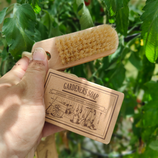 Bee Clean with this Gardeners Nail Brush and Soap Bundle🐝🫧
