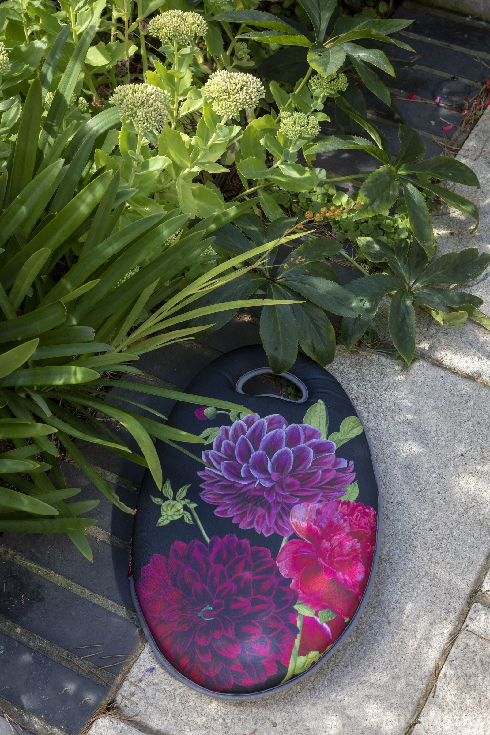 British Bloom Kneeler -  - TORA Gardens 
