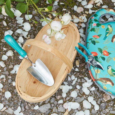 Flora and Fauna Trowel and Secateurs Gift Set -  - TORA Gardens 