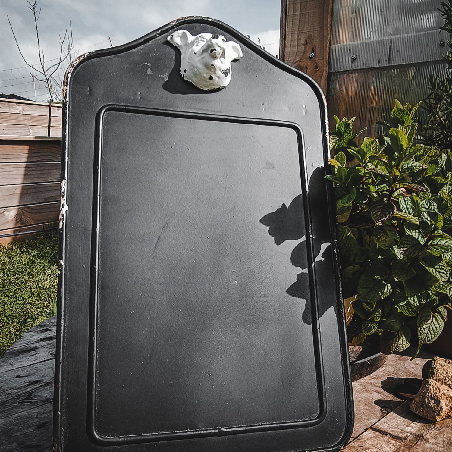 Sam Pig Black Board -  - TORA Gardens 